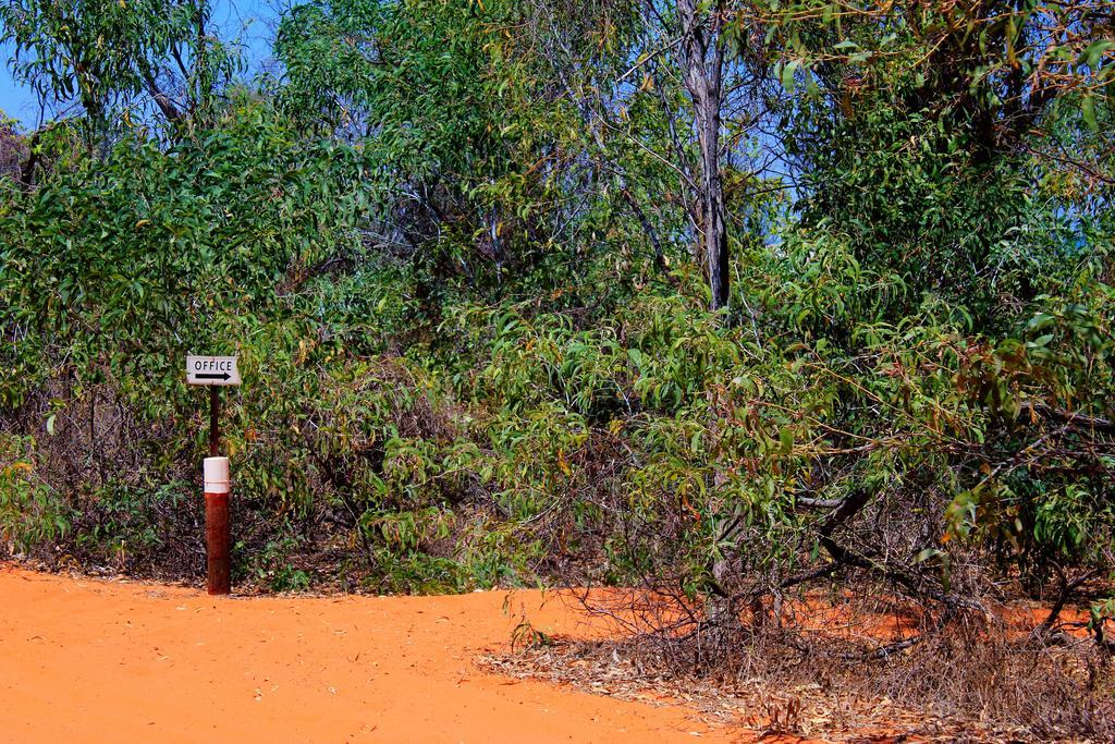 Готель Kooljaman Dampier Peninsula Екстер'єр фото